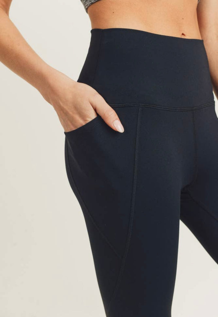 Essential Solid Highwaist Leggings