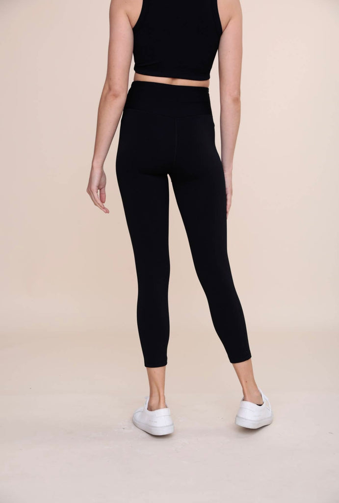 Ribbed High-Waist Capri Legging-Black